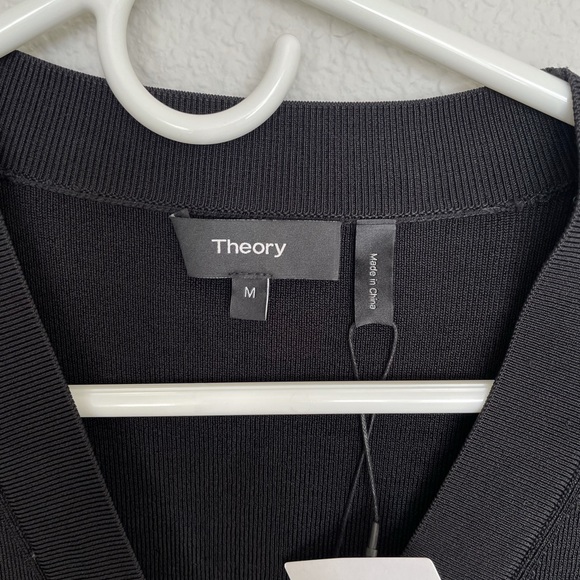 Theory Black rib crop cardi M - Picture 7 of 10
